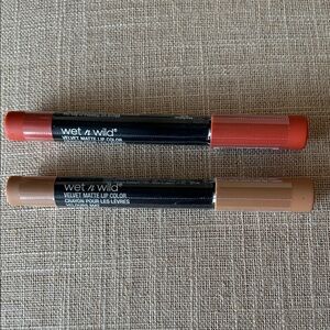 Wet n Wild Velvet Matte Lip Crayon Nude Streak & Turnt Orange (New)